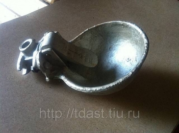 Индивидуальная чугунная поилка